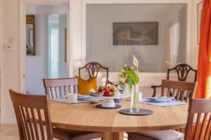 Image of the eating area by the window